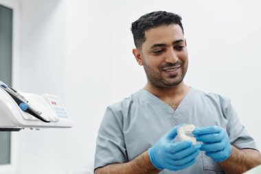 Jak zostać protetykiem dentystycznym?